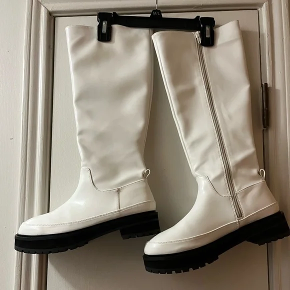 Urban Outfitters tall boots - Picture 3 of 13